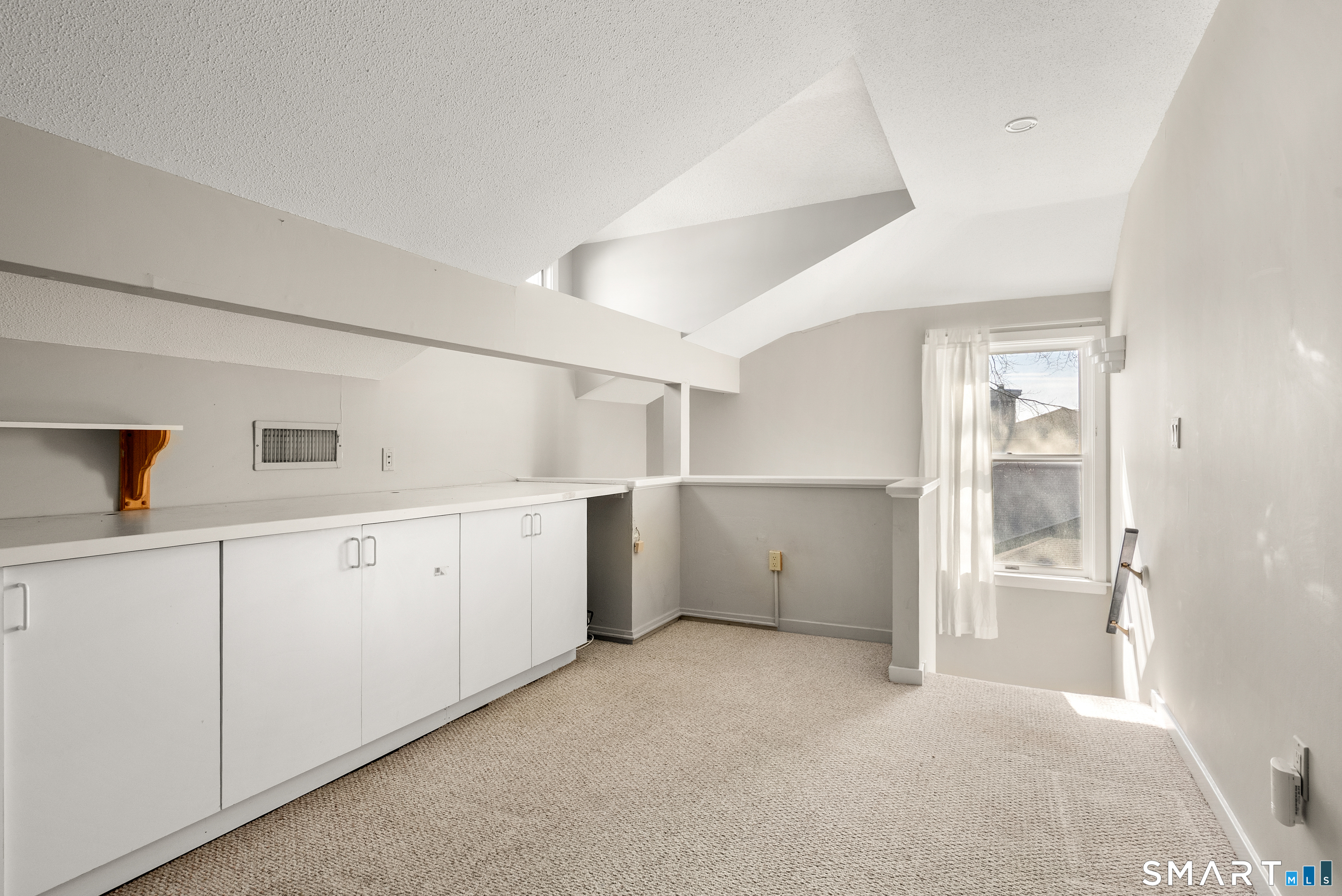 175 South End Road Unit: B10