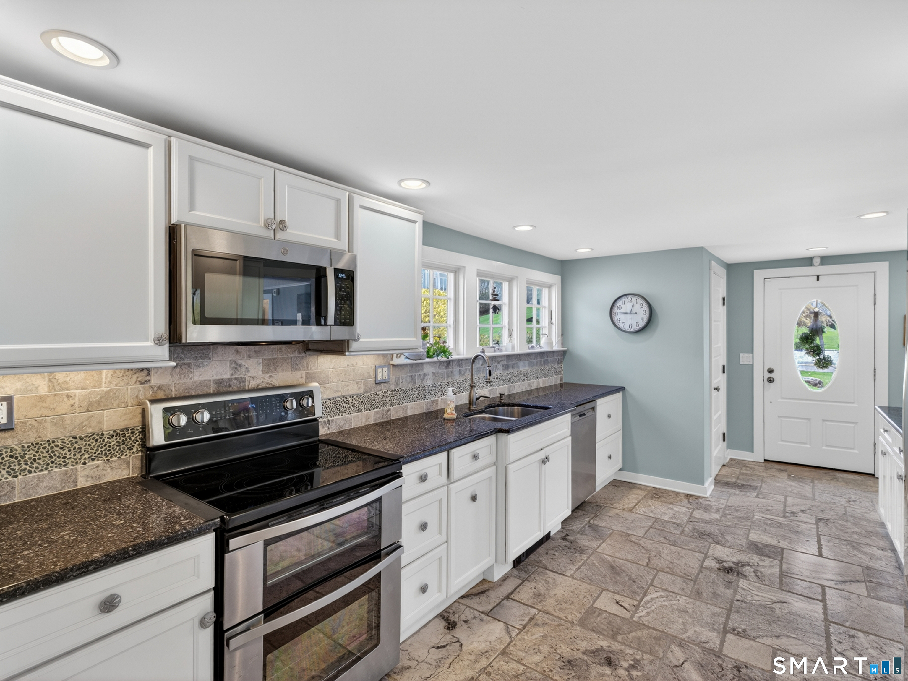 68 Groveway