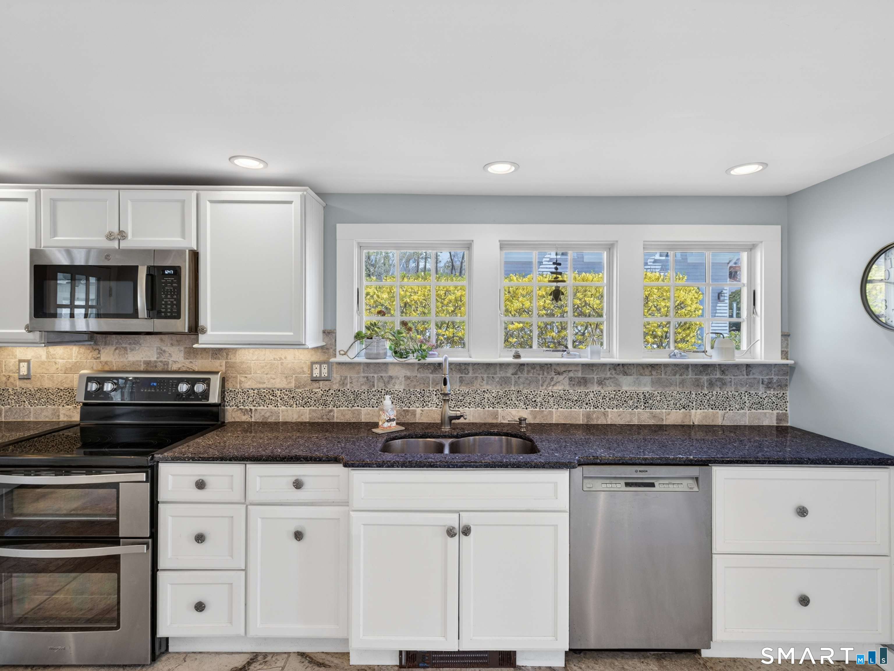 68 Groveway