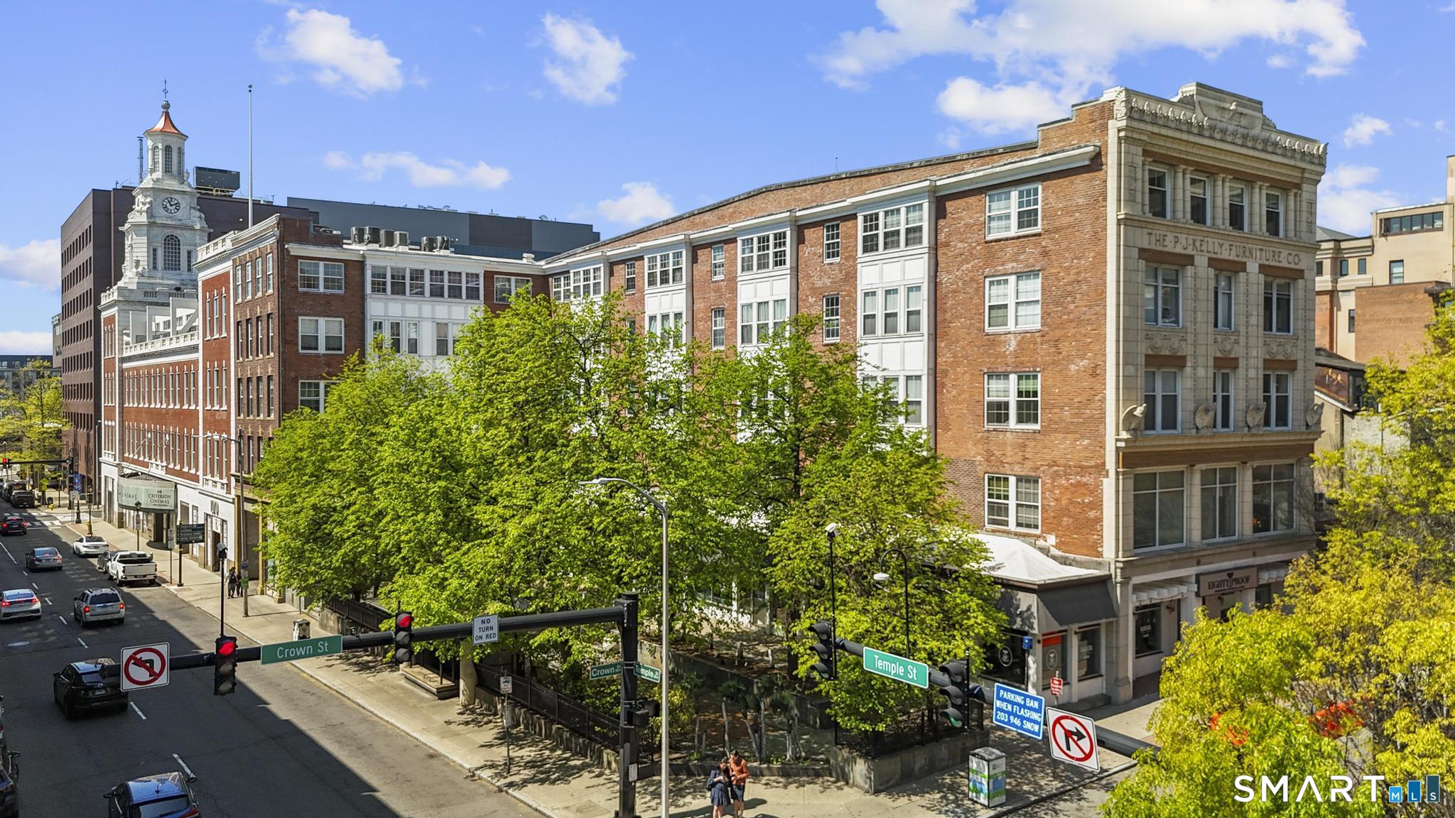 196 Crown Street Unit: 307