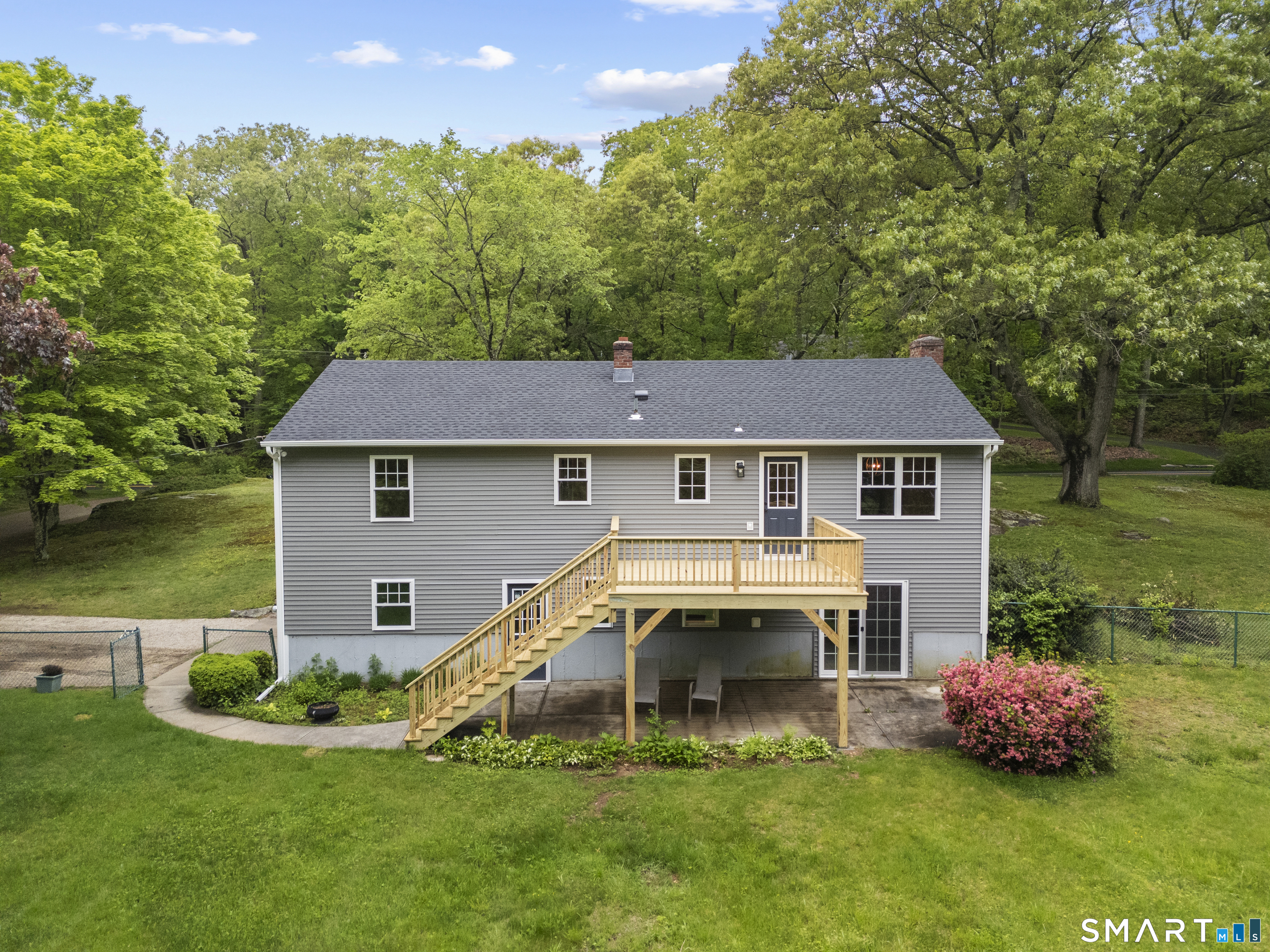 831 Nut Plains Road