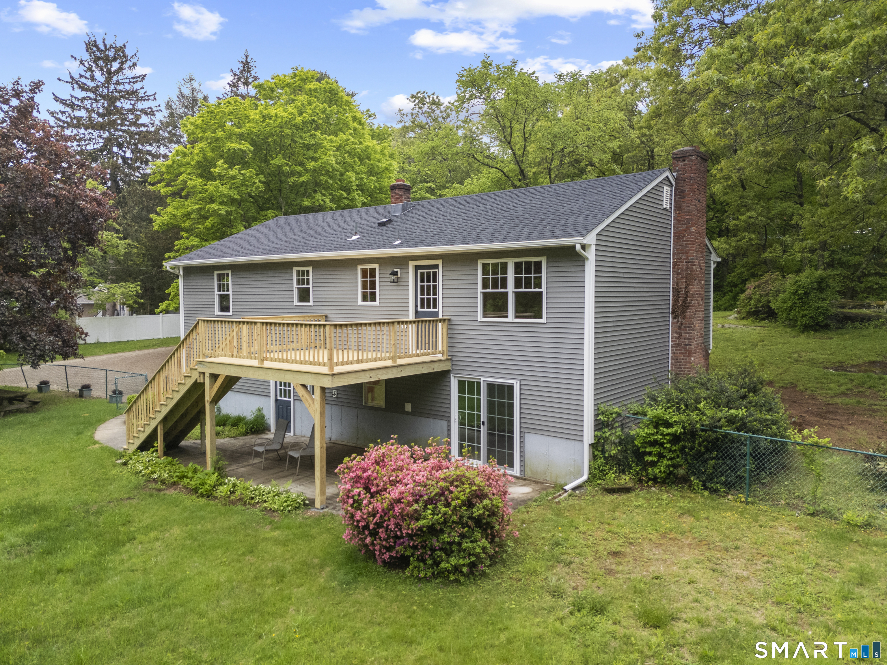 831 Nut Plains Road