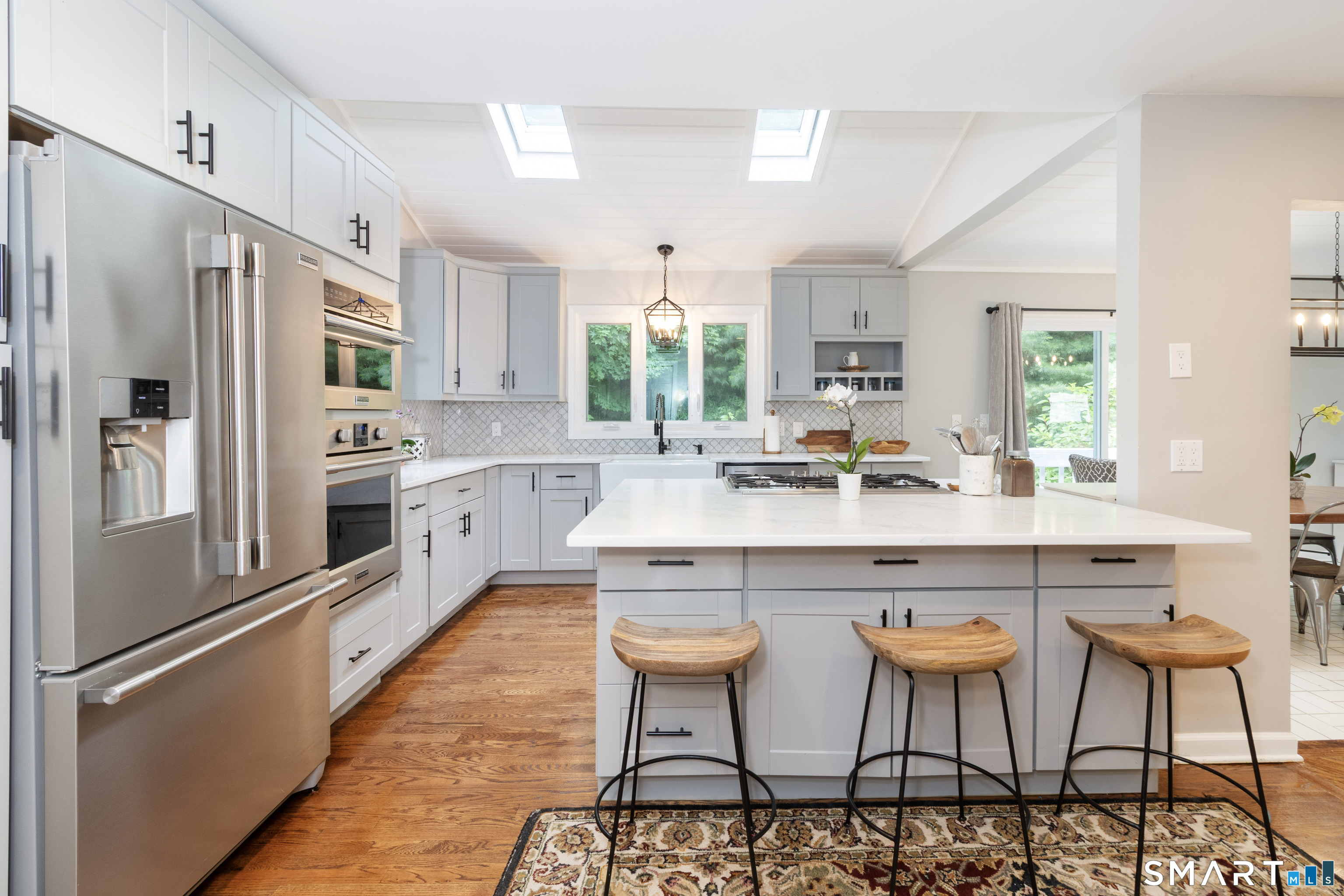 216 Bluff View Drive