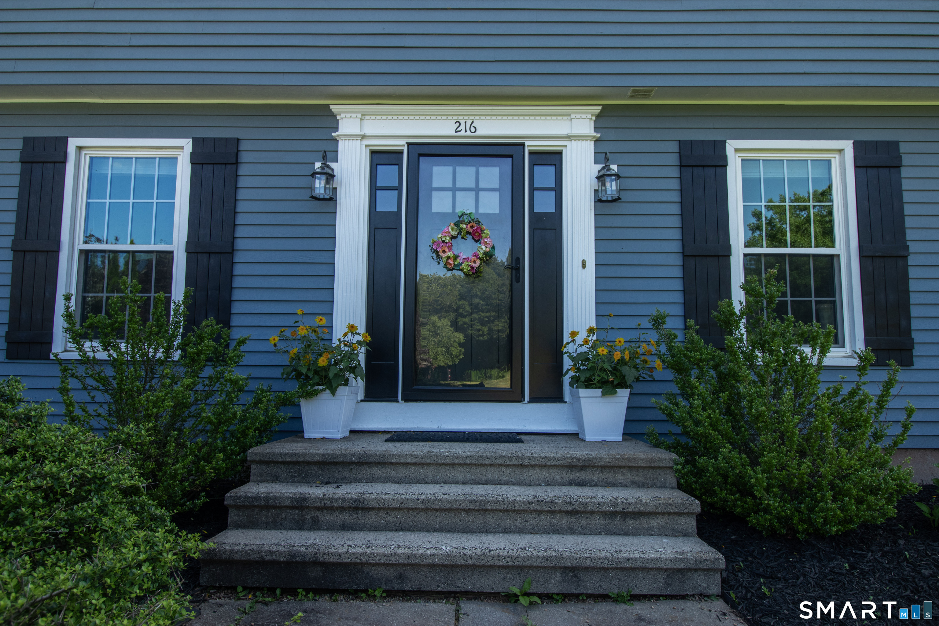 216 Bluff View Drive