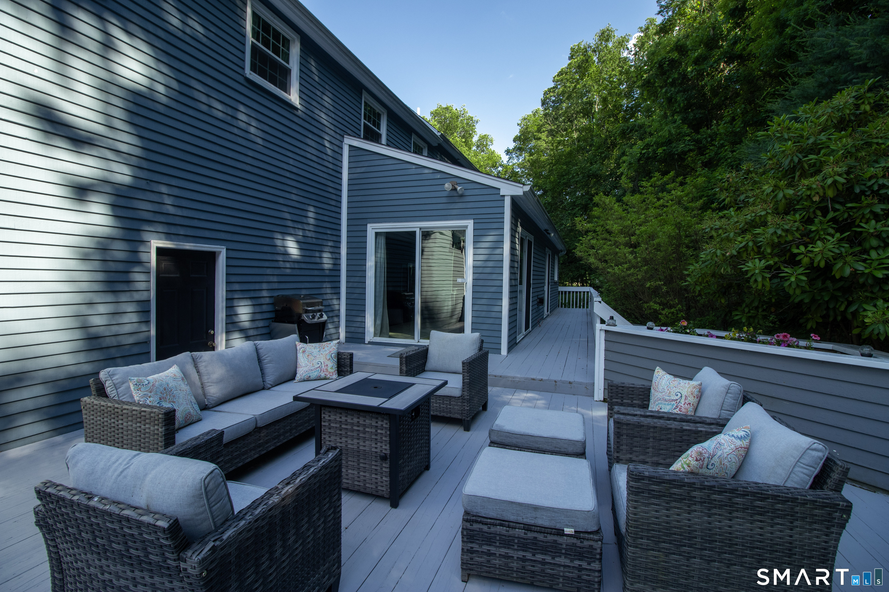 216 Bluff View Drive