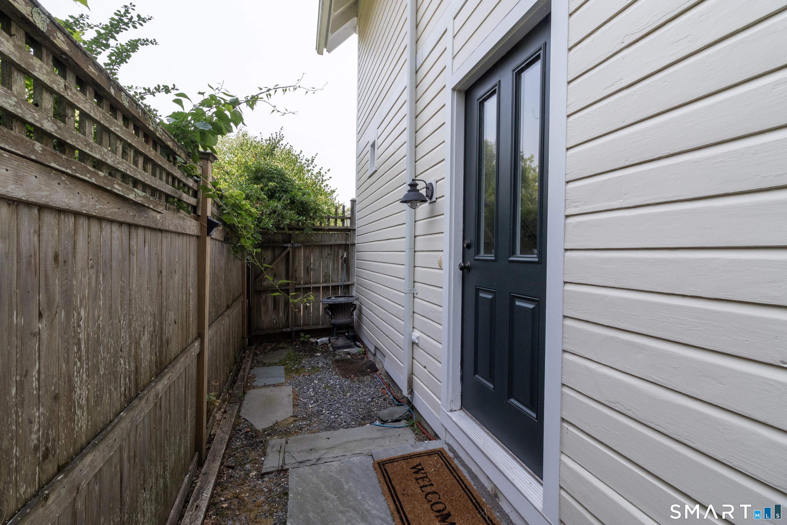 200 Whitfield Street Unit: Carriage House (rear)