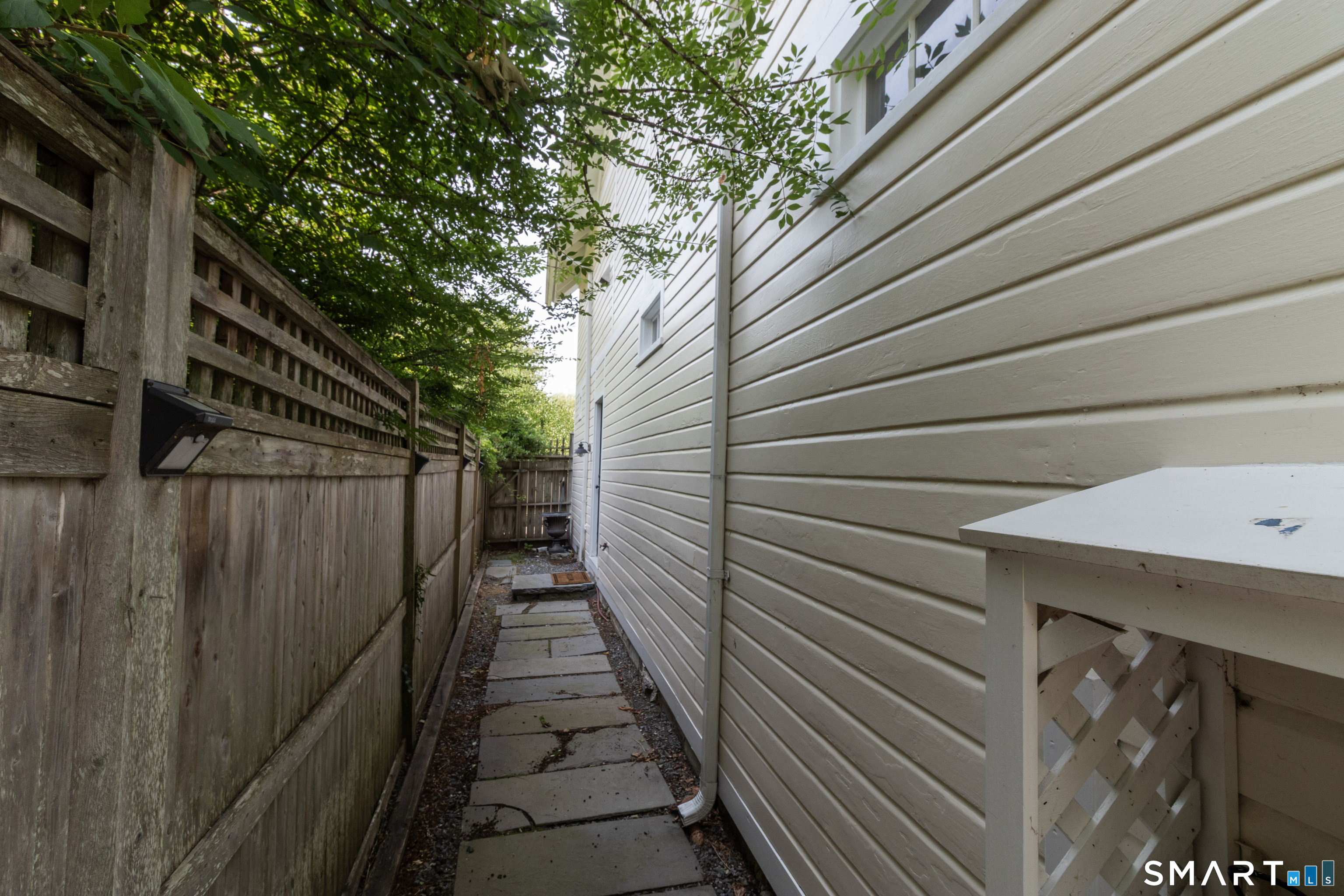 200 Whitfield Street Unit: Carriage House (rear)