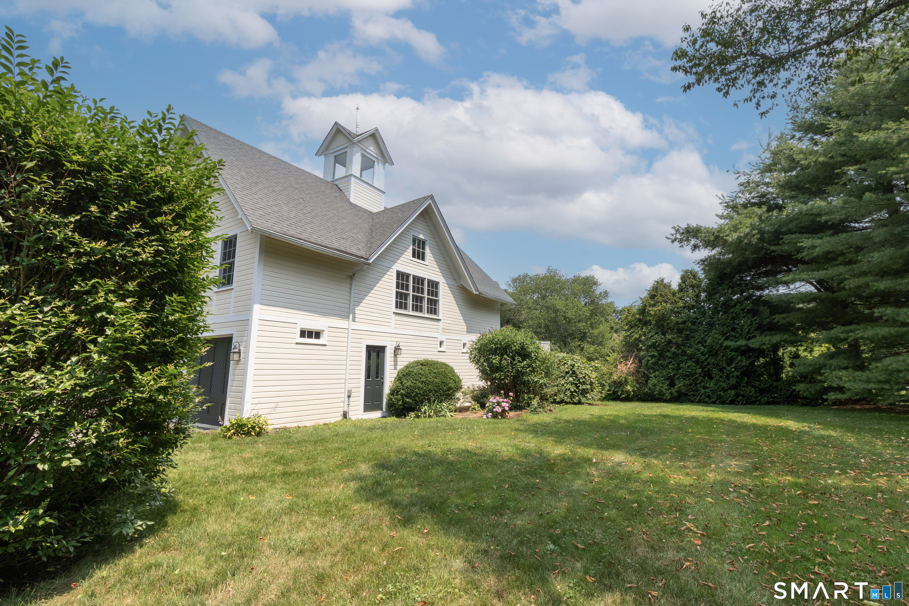 200 Whitfield Street Unit: Carriage House (rear)