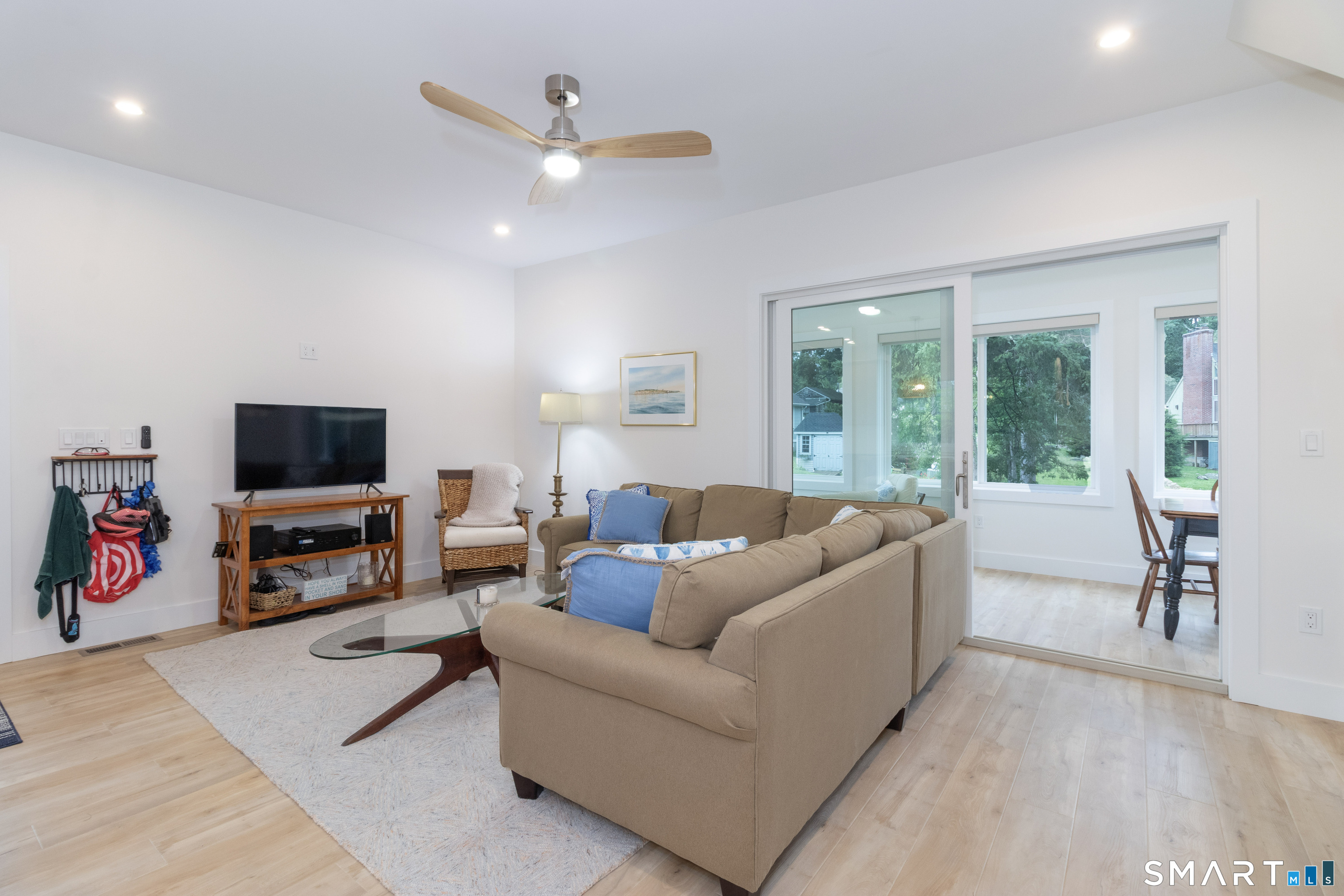 77 Reeves Avenue