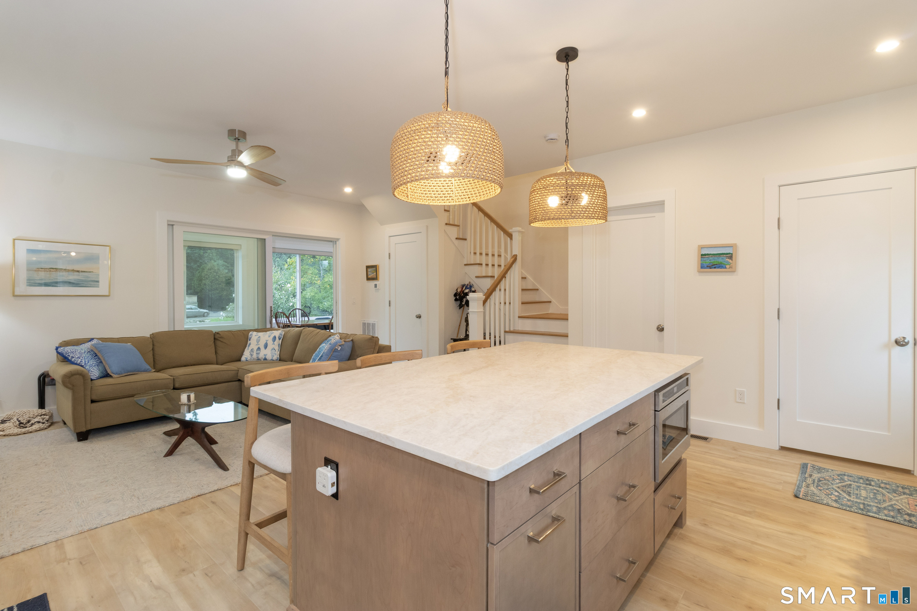 77 Reeves Avenue