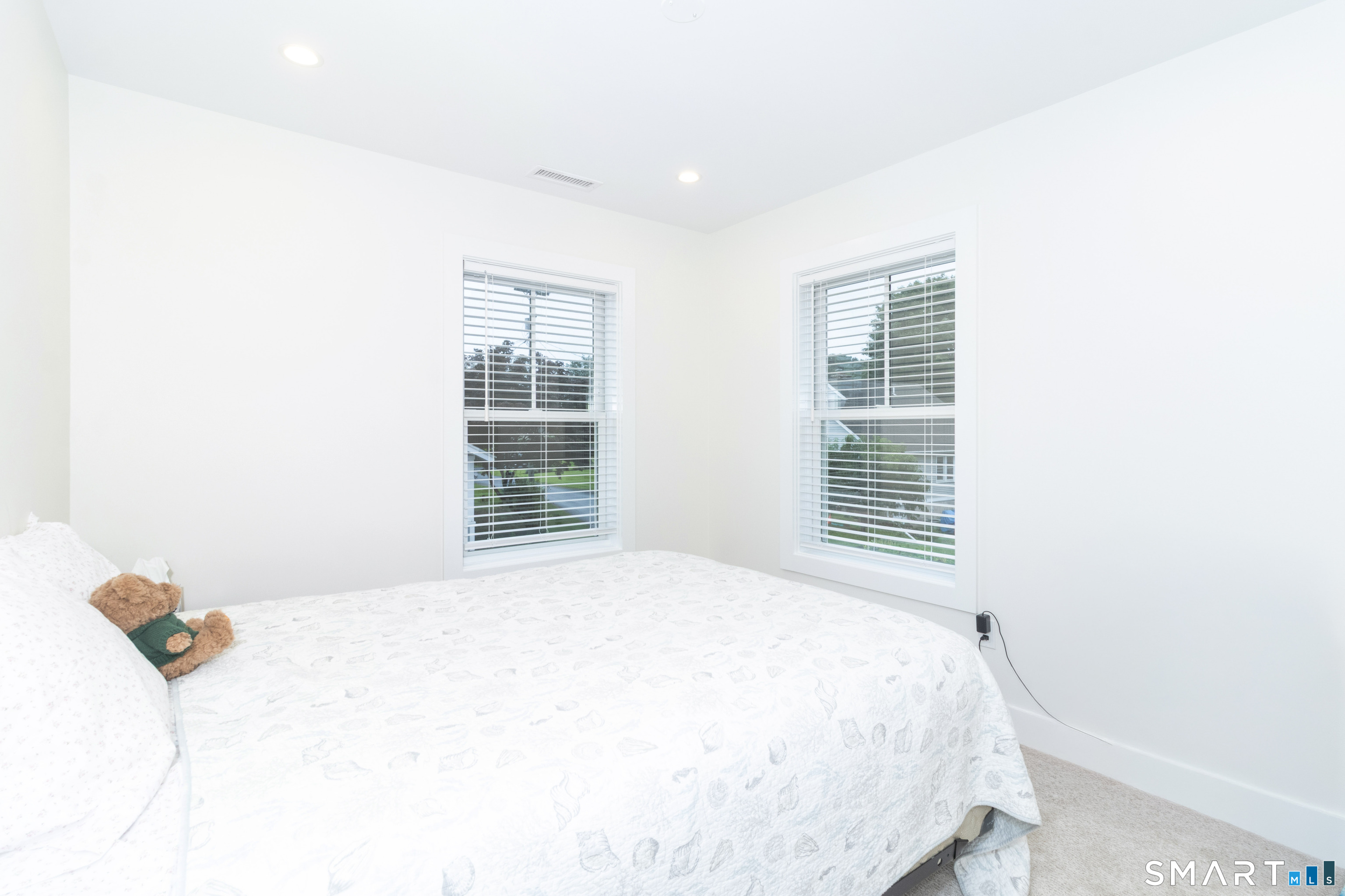 77 Reeves Avenue