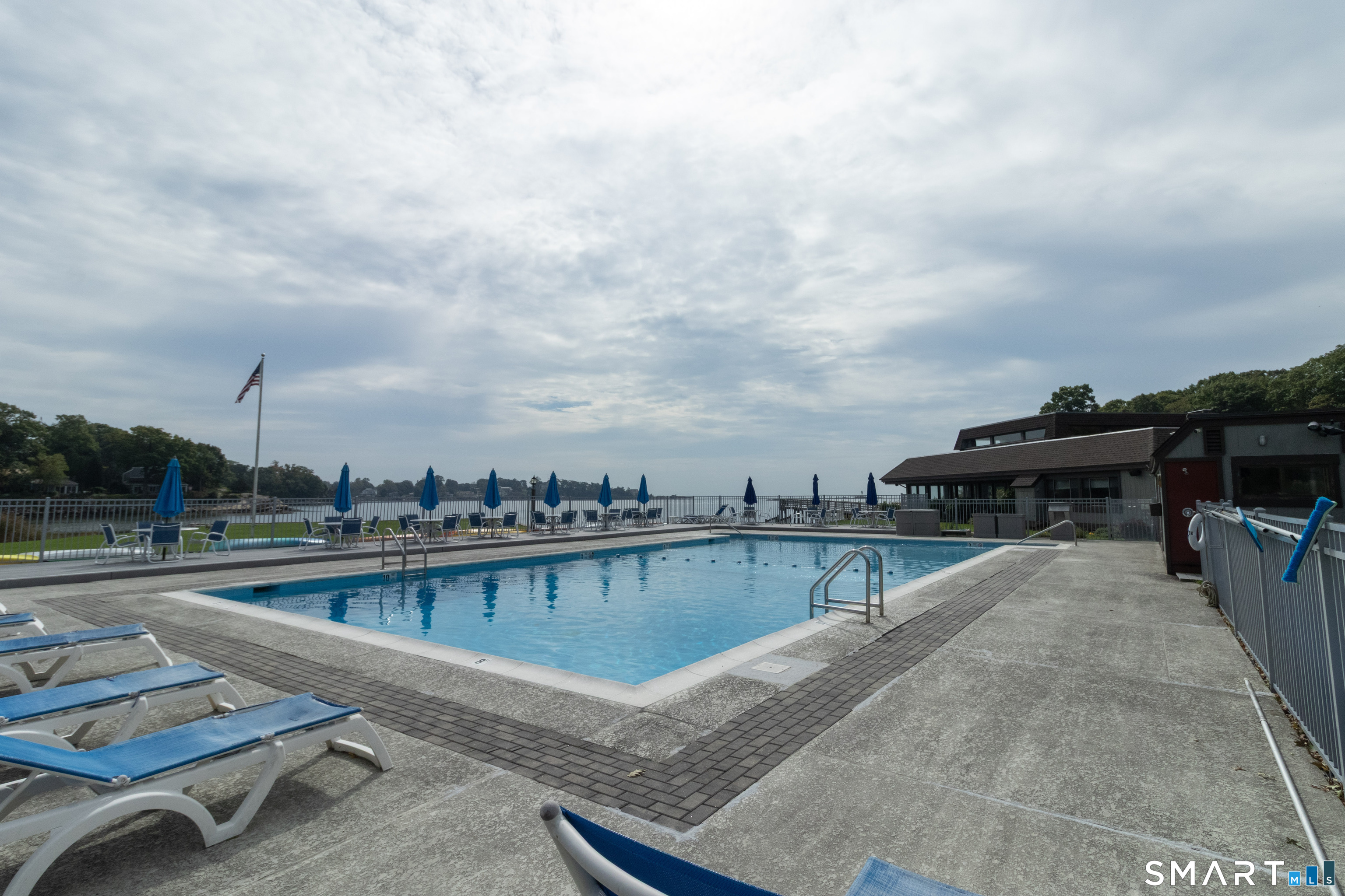34 Harbour Village