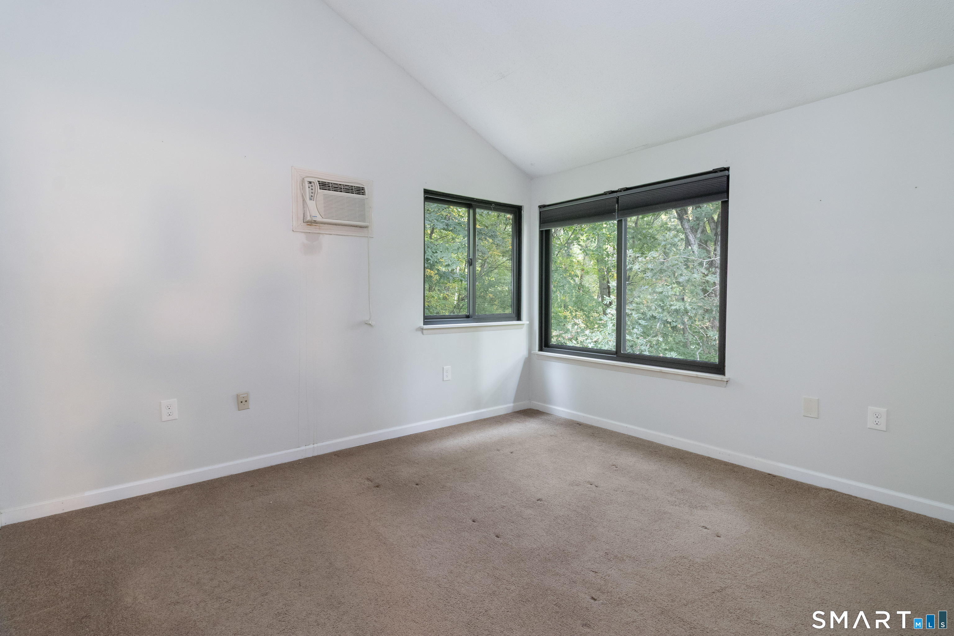 50 Quidnet Court Unit: 50