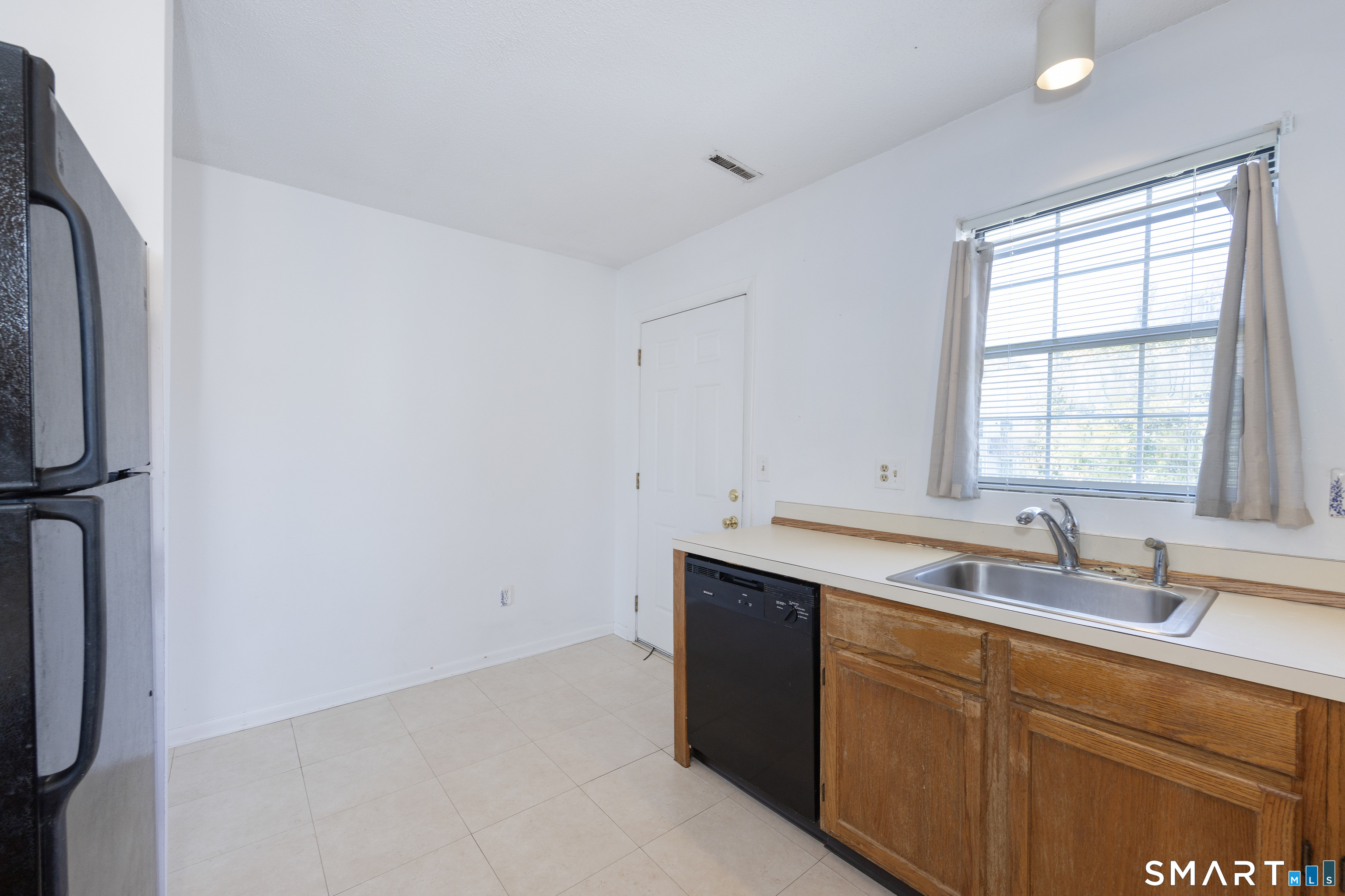 229 Branford Road Unit: 310