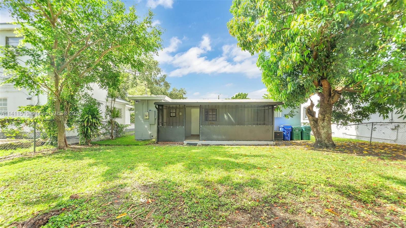 1865 NW 50th St
