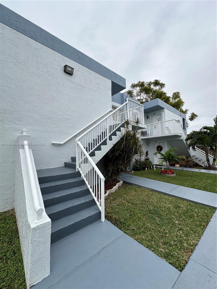 6211 SW 131st Ct # 202