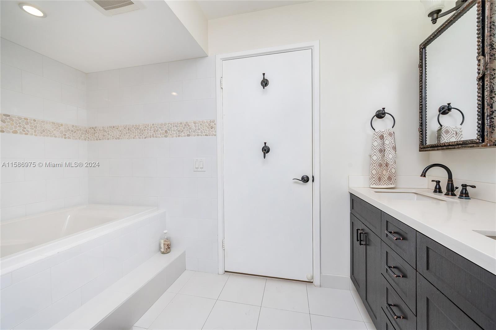 170 Ocean Lane Dr # 601