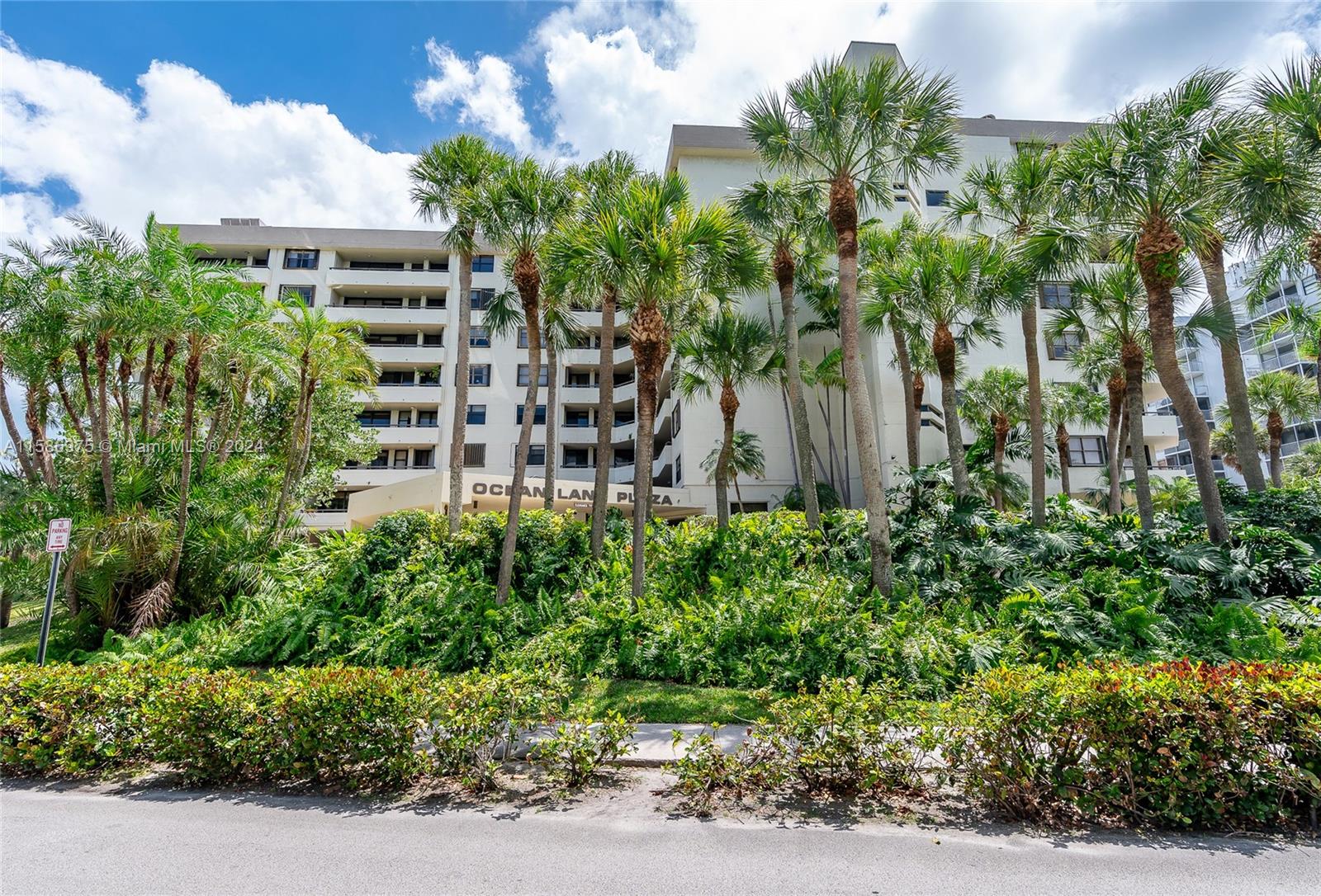 170 Ocean Lane Dr # 601