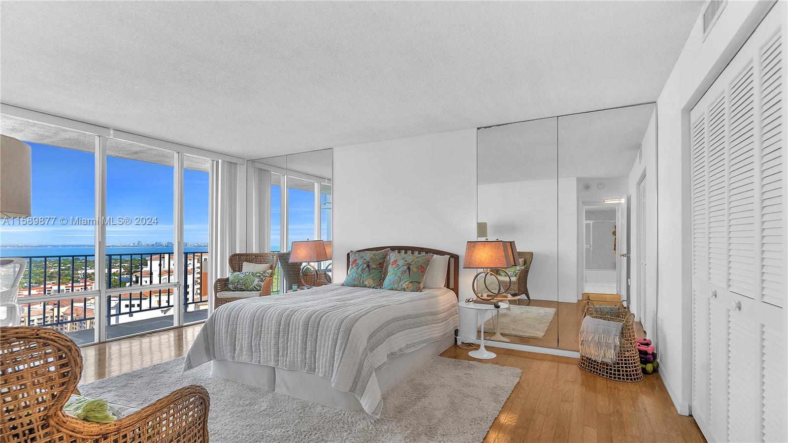 881 Ocean Dr # 26F
