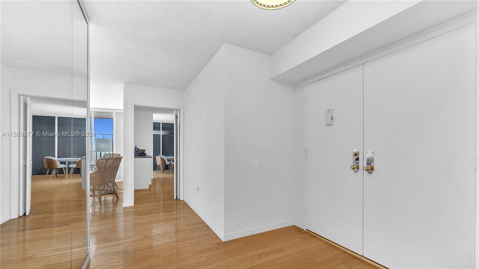 881 Ocean Dr # 26F