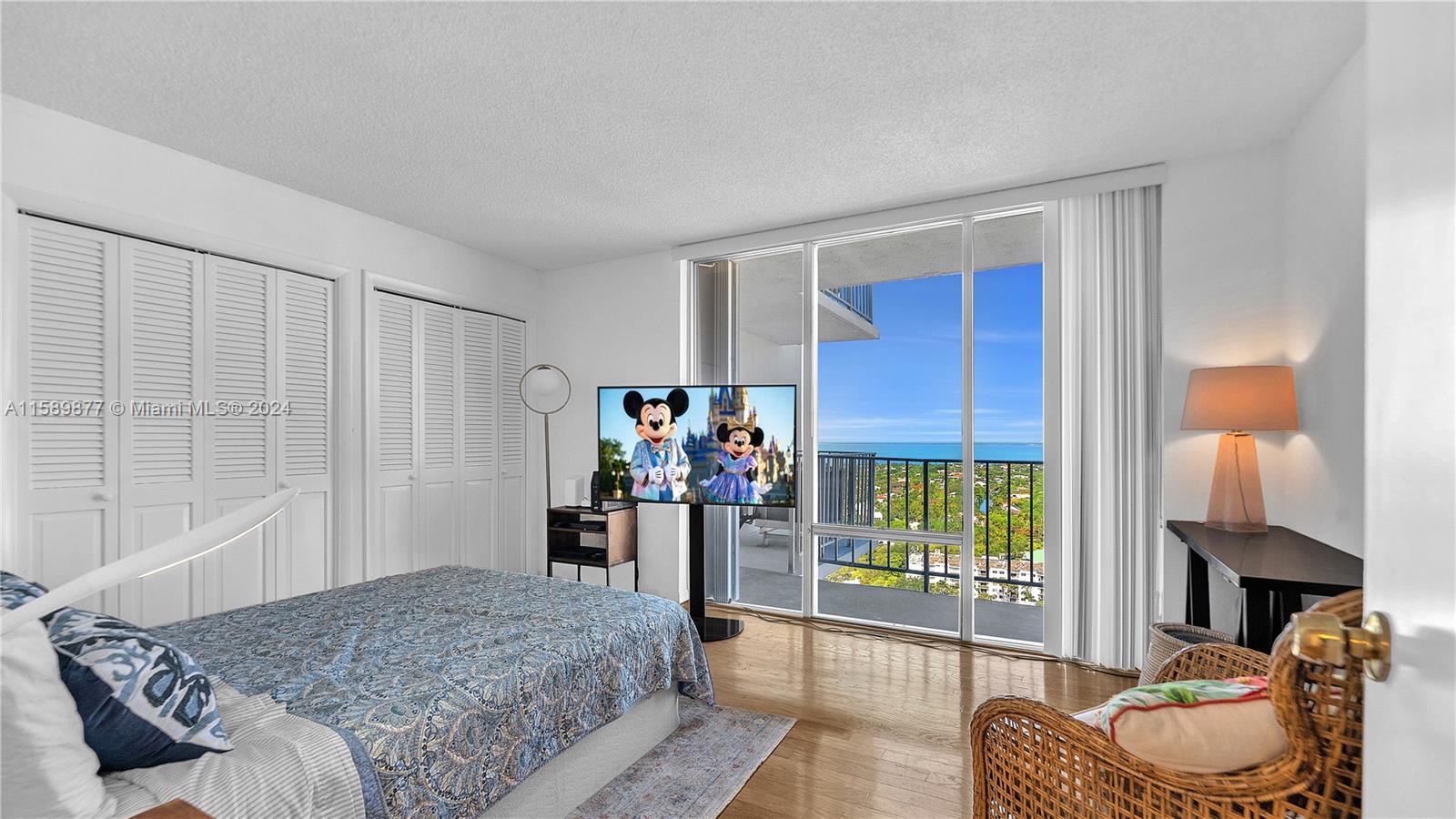 881 Ocean Dr # 26F