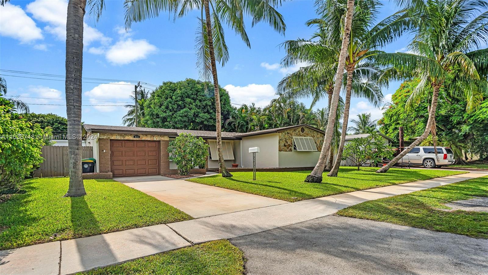 814 NW 8th Ave