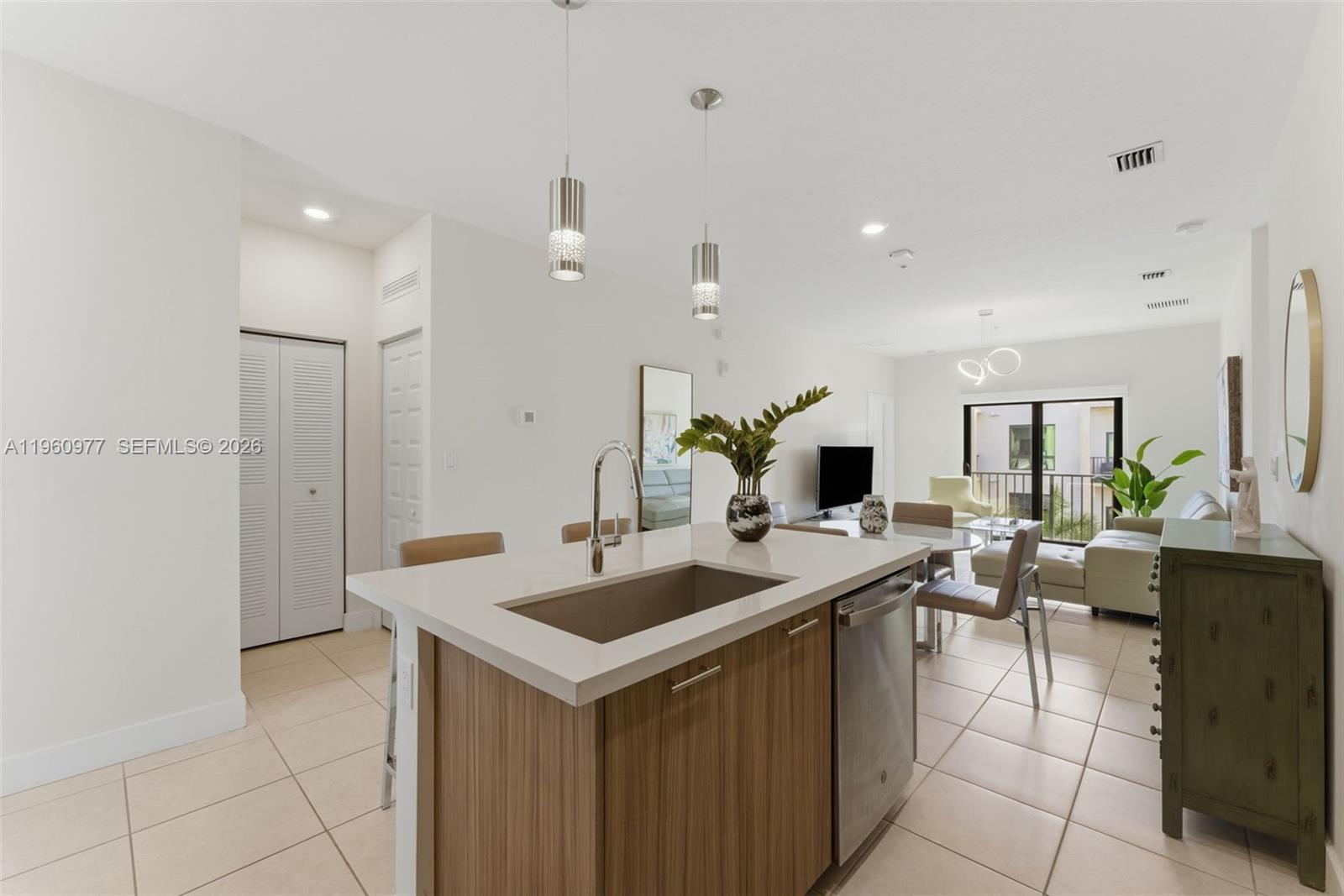 8301 NW 41st St # 407 Unit: B-407