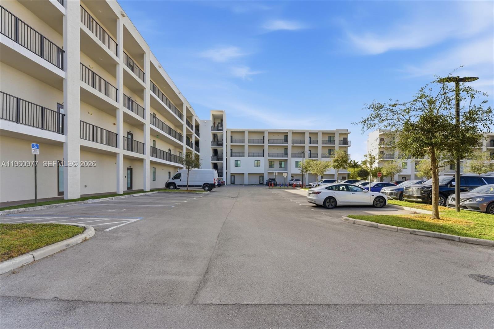8301 NW 41st St # 407 Unit: B-407