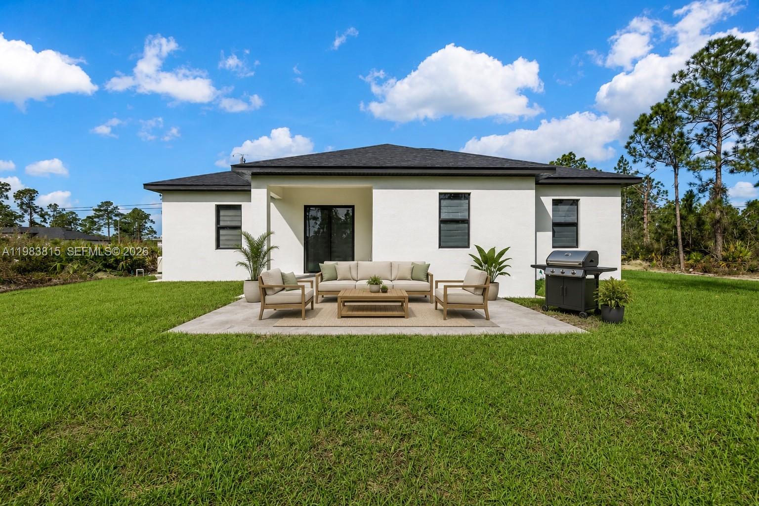 606 Johns Ave