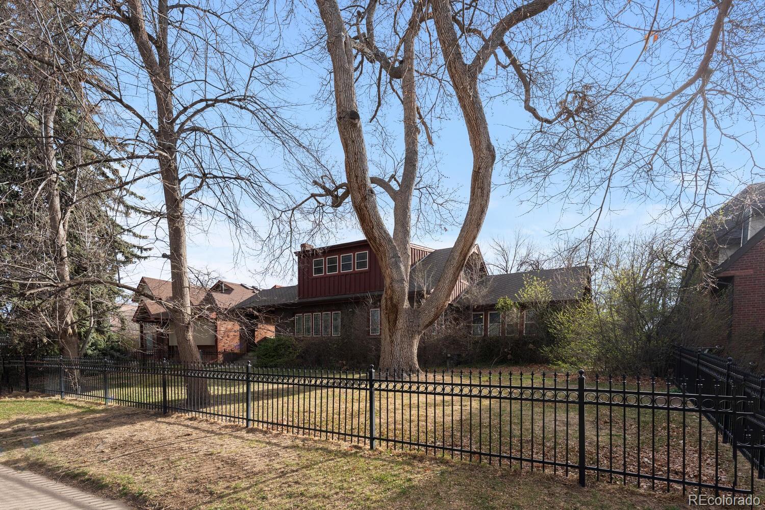 2236 S Milwaukee Street