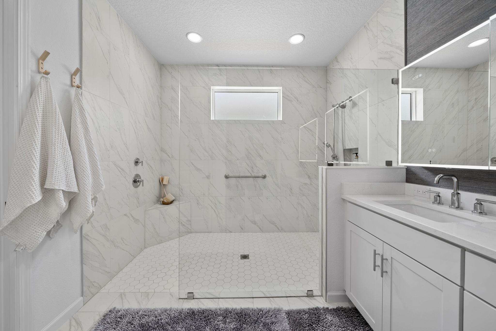 8799 Coral Reef Way