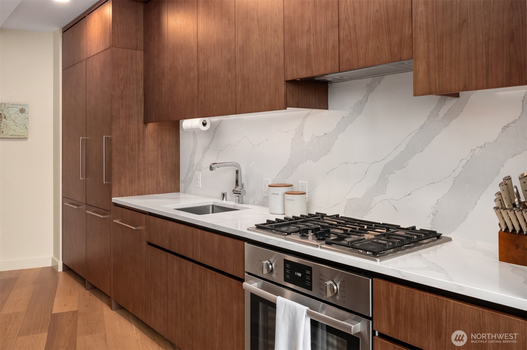 121 Stewart Street Unit: 1602