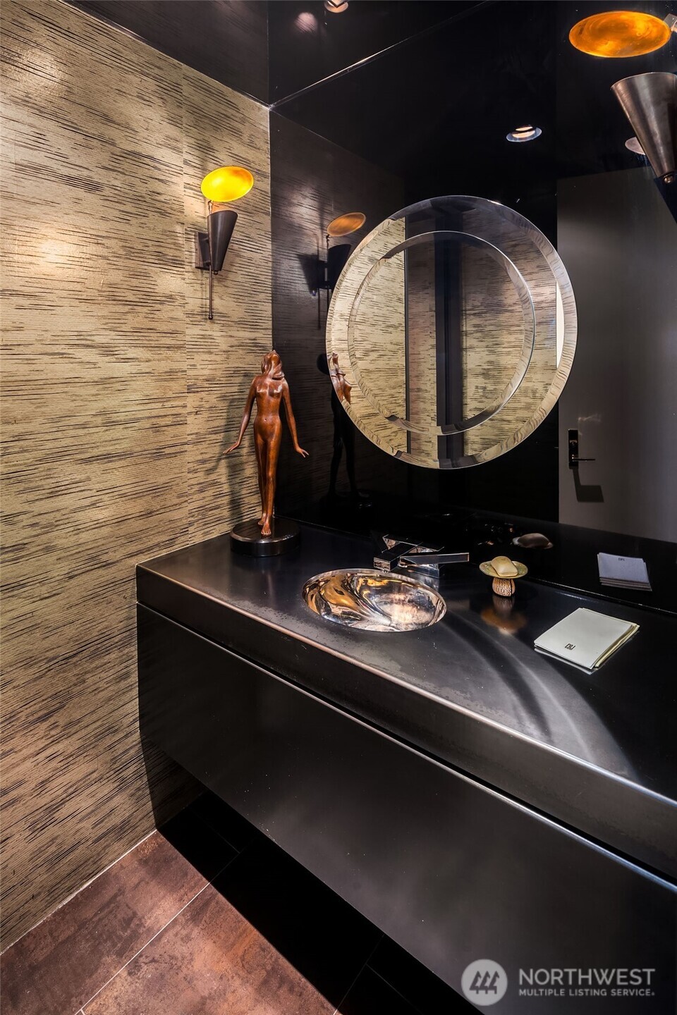 1301 Spring Street Unit: PH32