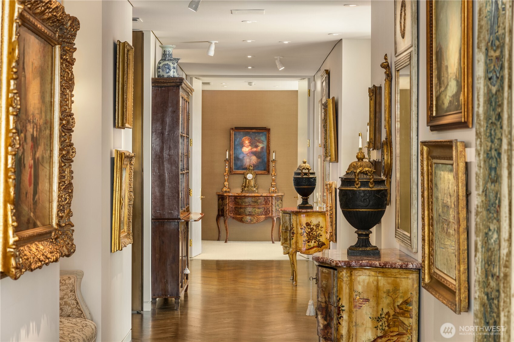 1301 Spring Street Unit: PH32