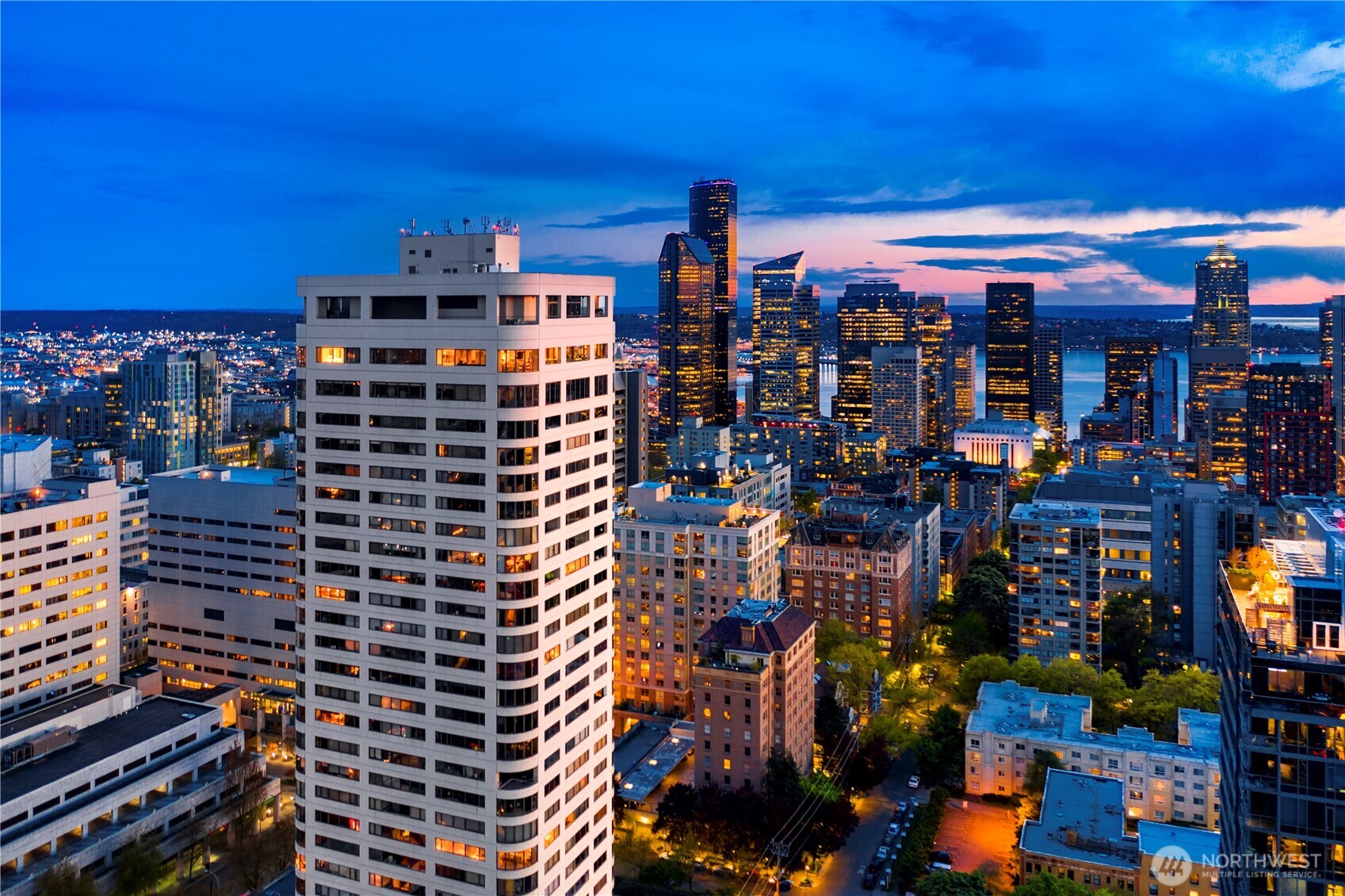 1301 Spring Street Unit: PH32