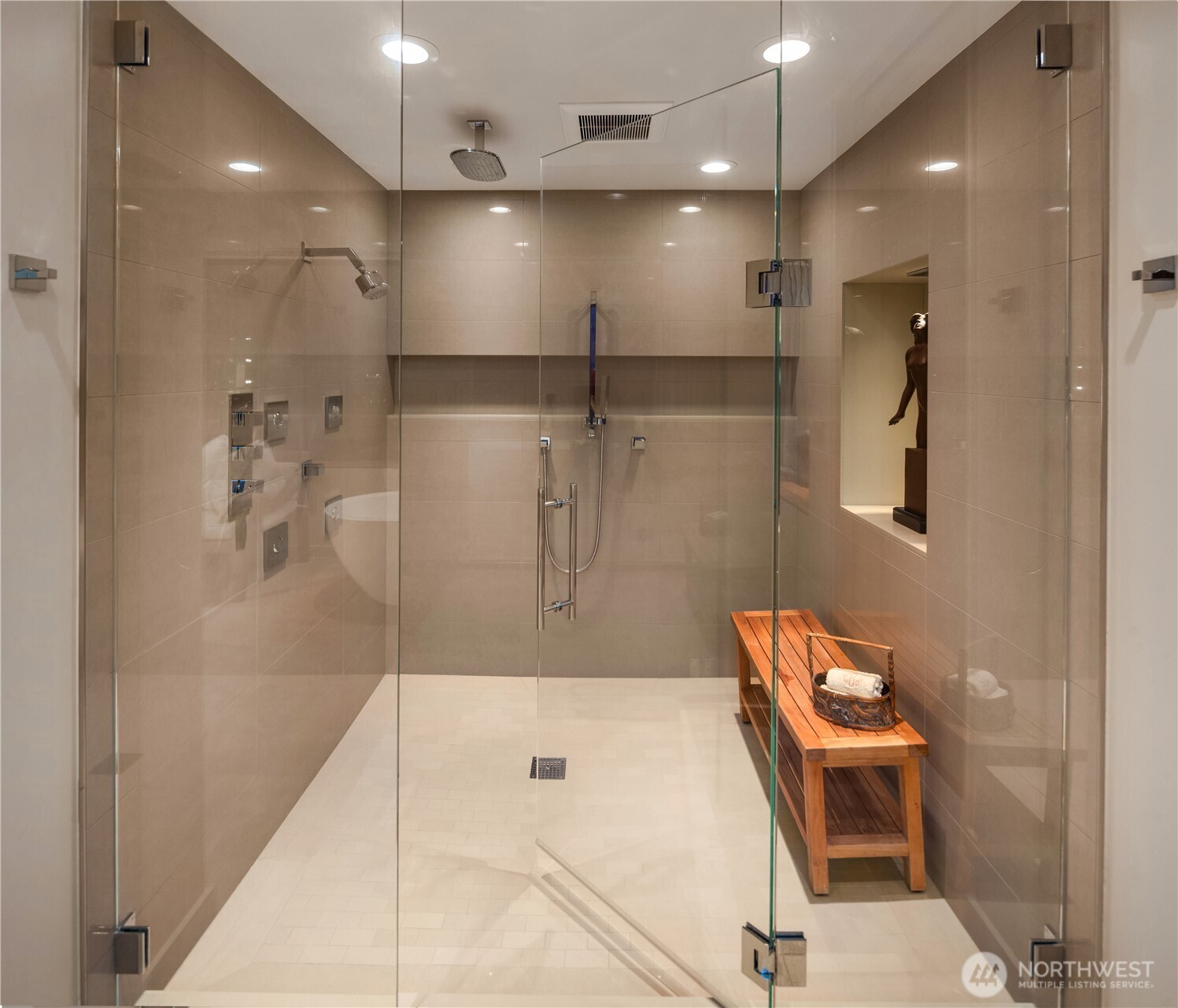 1301 Spring Street Unit: PH32