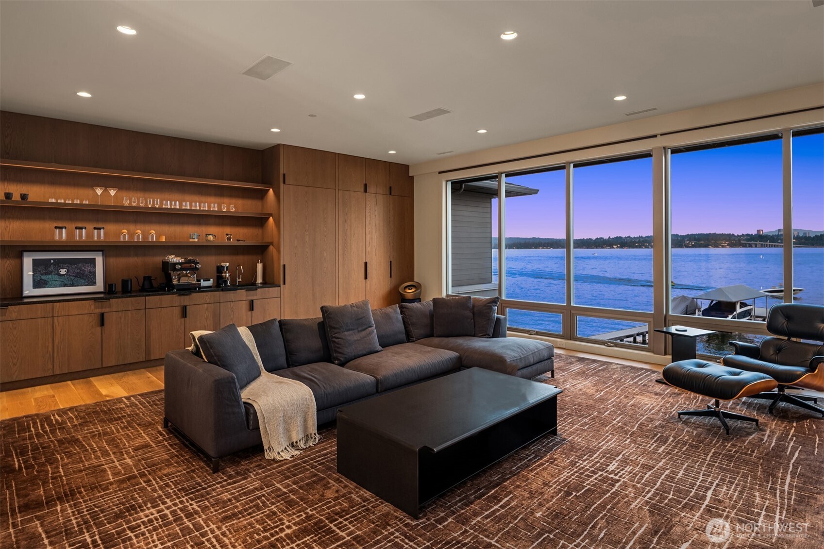 4911 NE Laurelcrest Lane