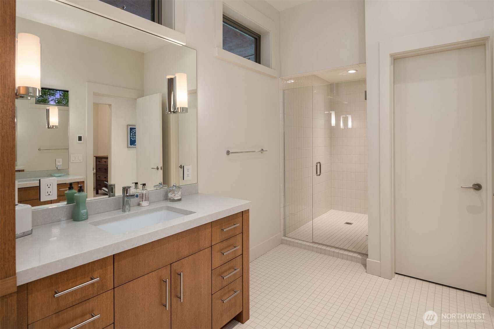 4911 NE Laurelcrest Lane