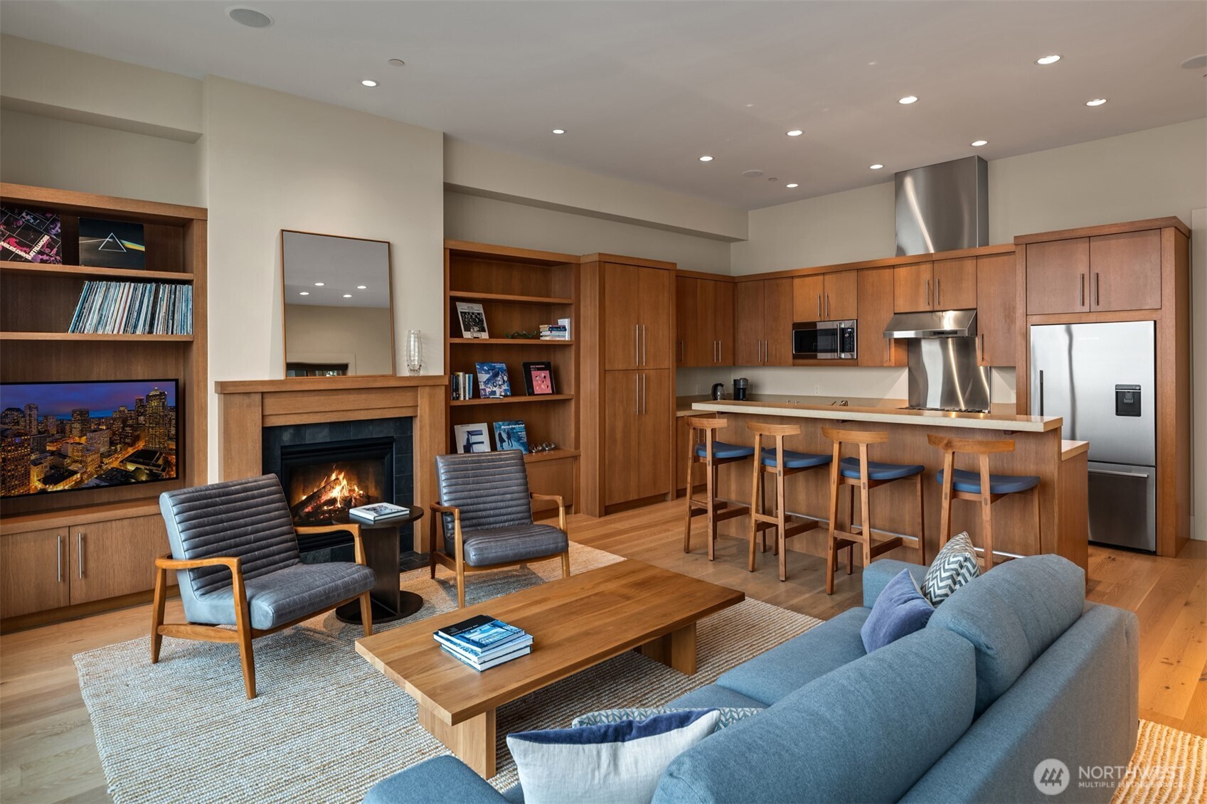 4911 NE Laurelcrest Lane