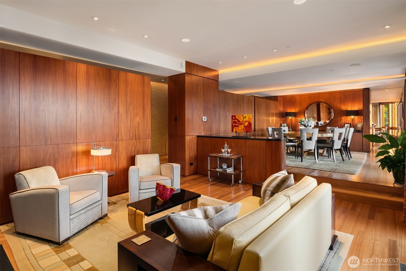 415 Shoreland Drive SE