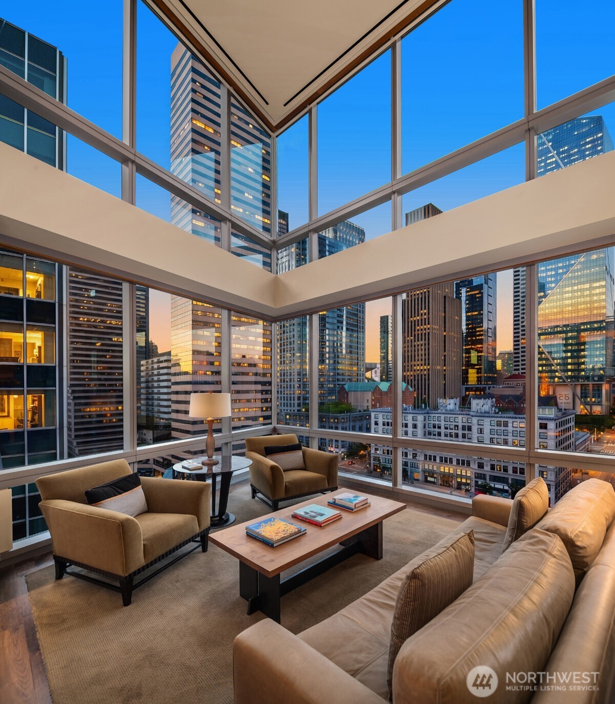 715 2nd Avenue Unit: 1504