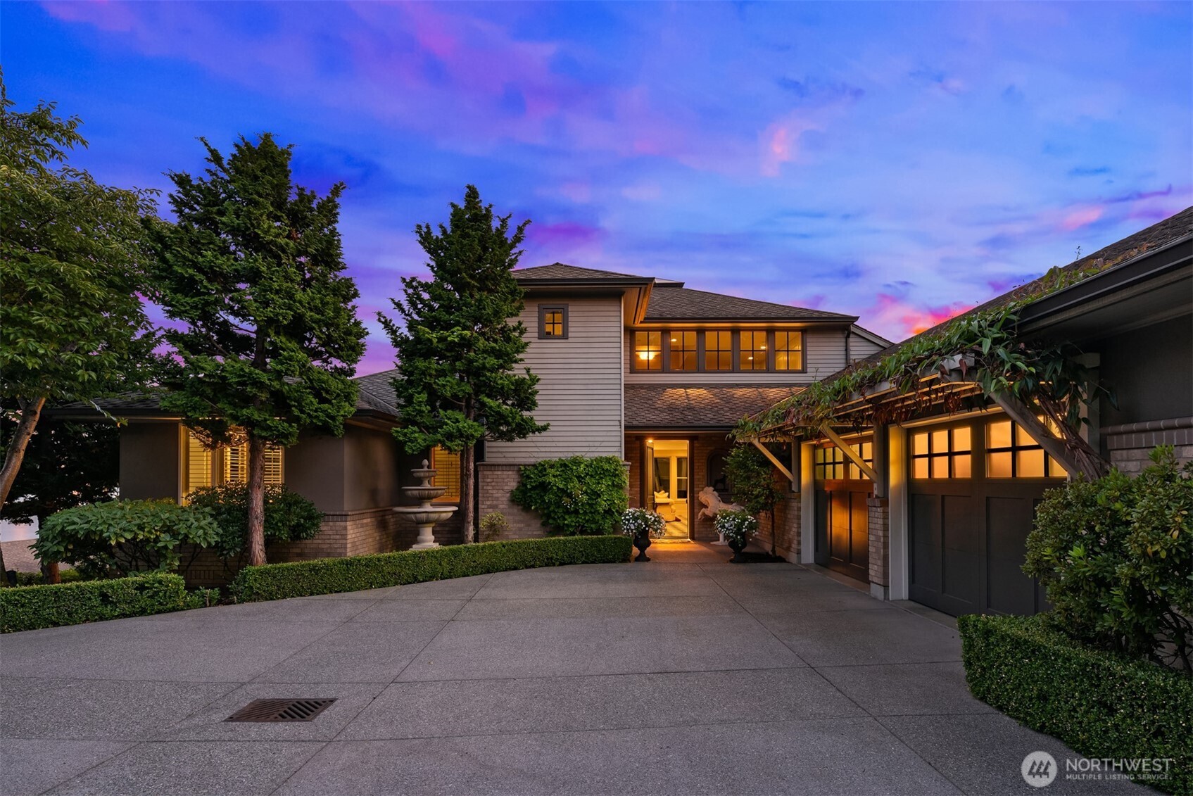 16 Enatai Drive