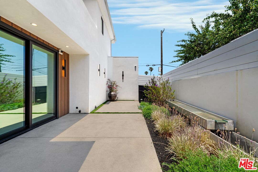 3170 Grand View Blvd