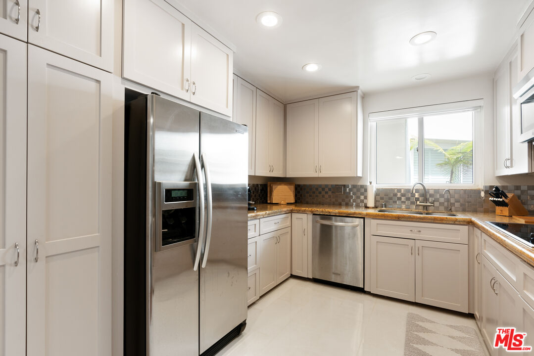 930 3rd ST Unit: 103