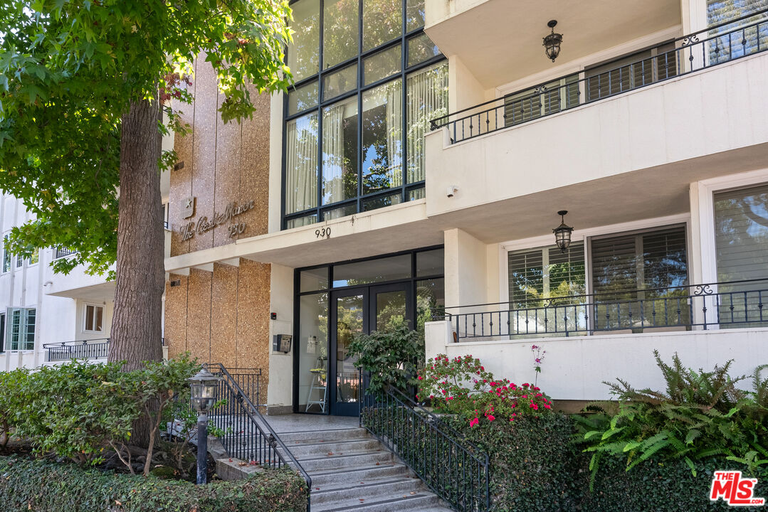 930 3rd ST Unit: 103