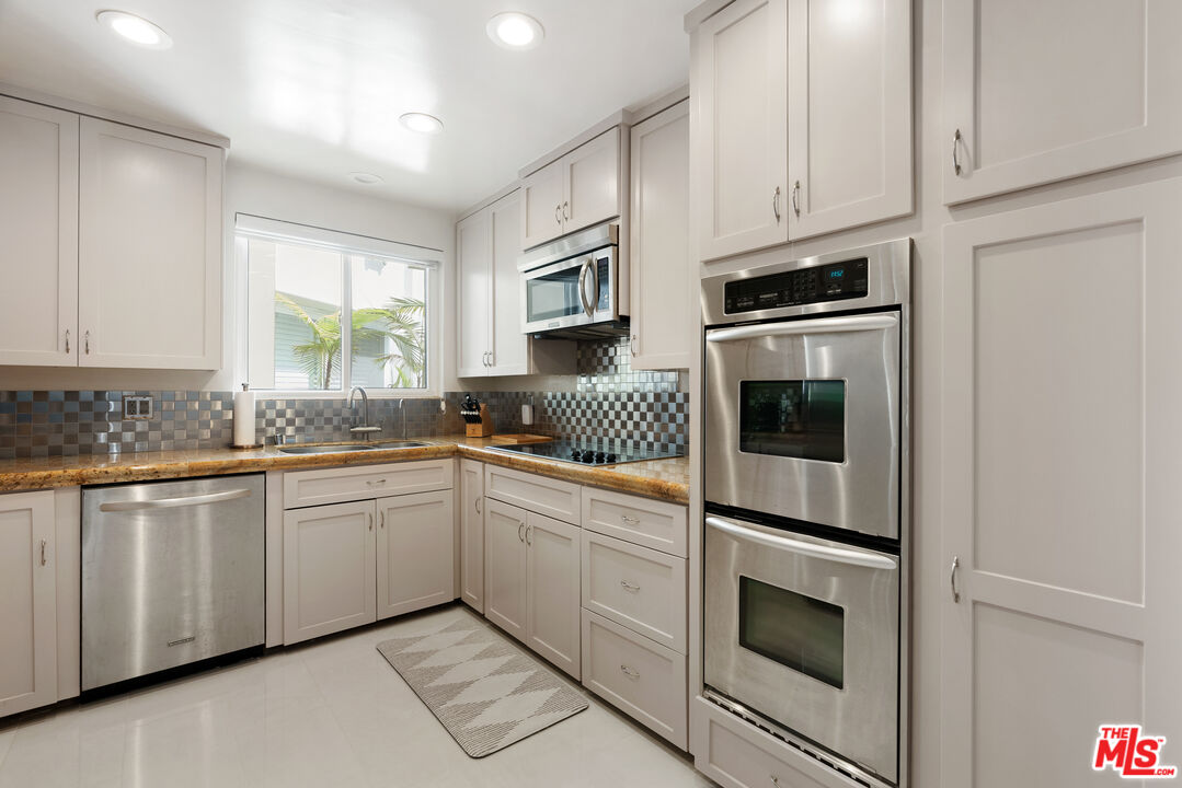 930 3rd ST Unit: 103