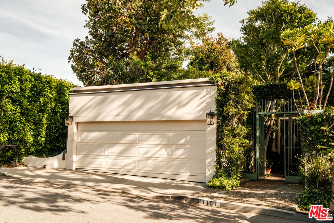 1151 Angelo Dr