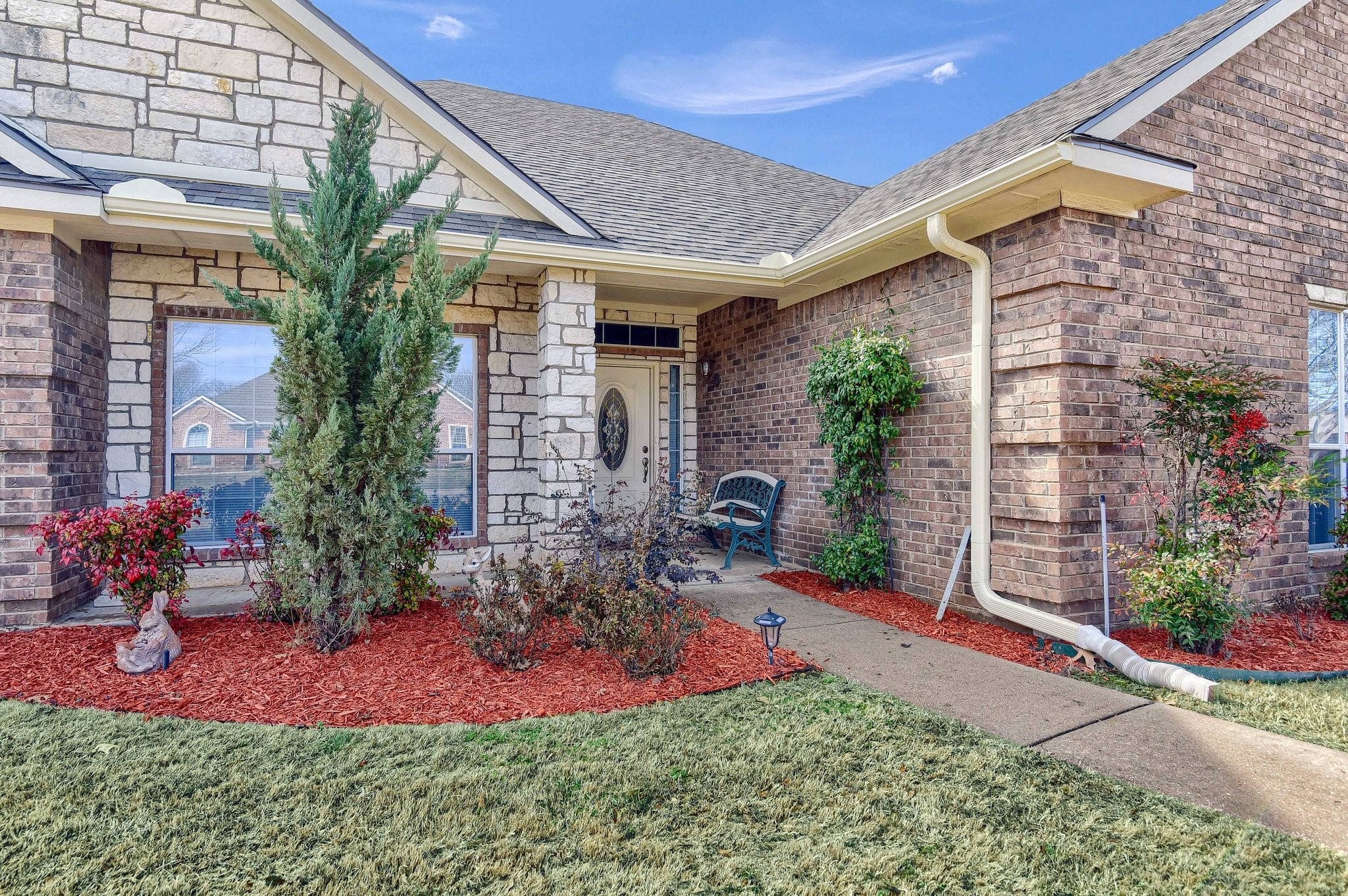 718 Mockingbird Street