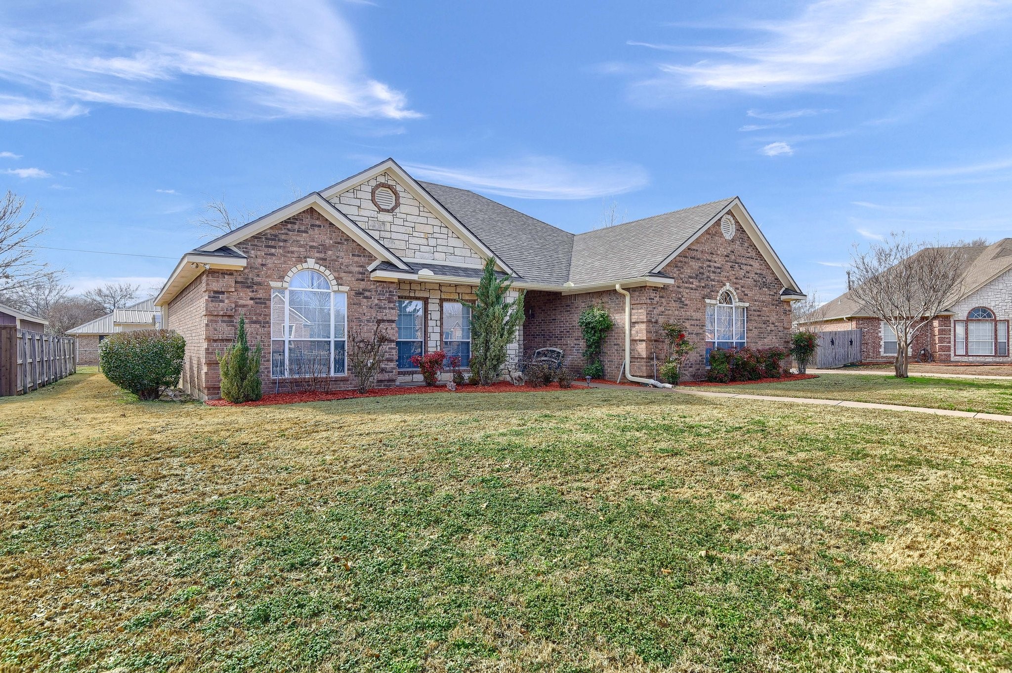 718 Mockingbird Street