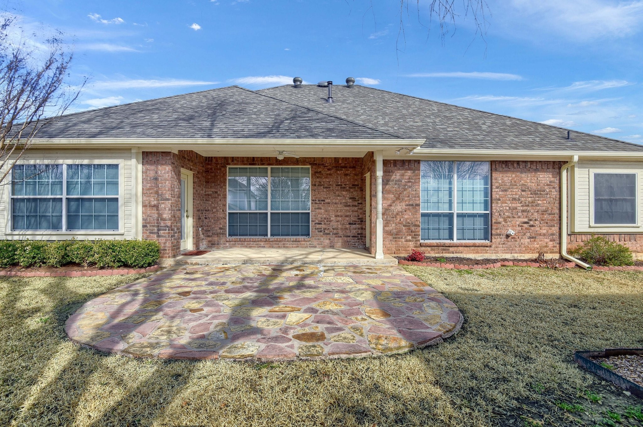 718 Mockingbird Street